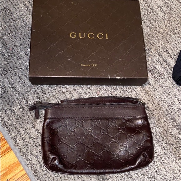 Gucci Handbags - Authentic Gucci wristlet